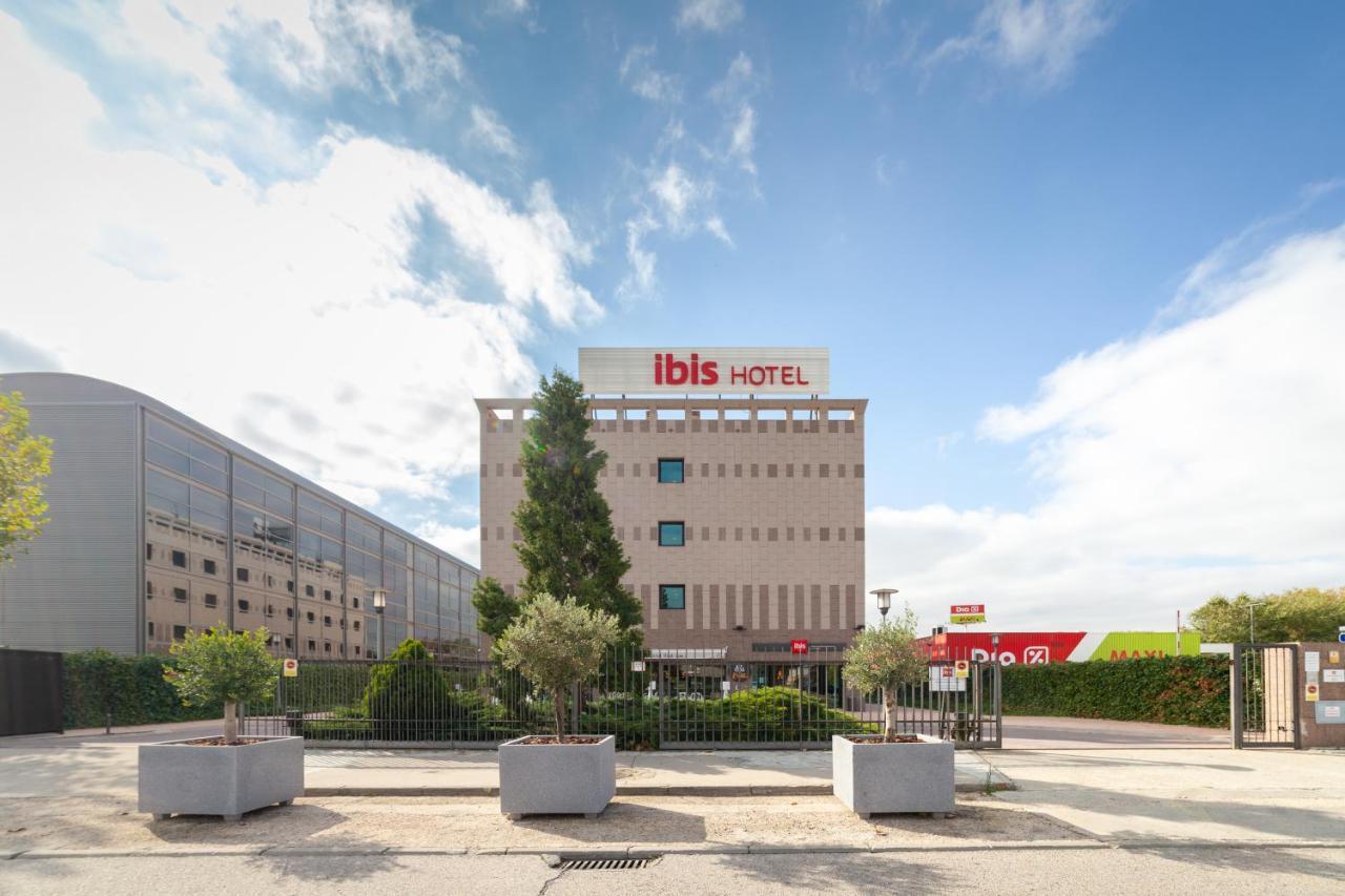 Отель Ibis Alcala De Henares La Garena Экстерьер фото