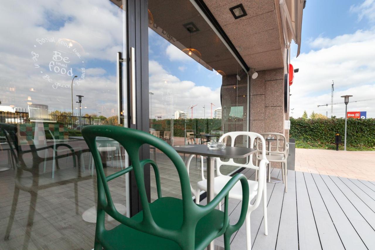 Отель Ibis Alcala De Henares La Garena Экстерьер фото