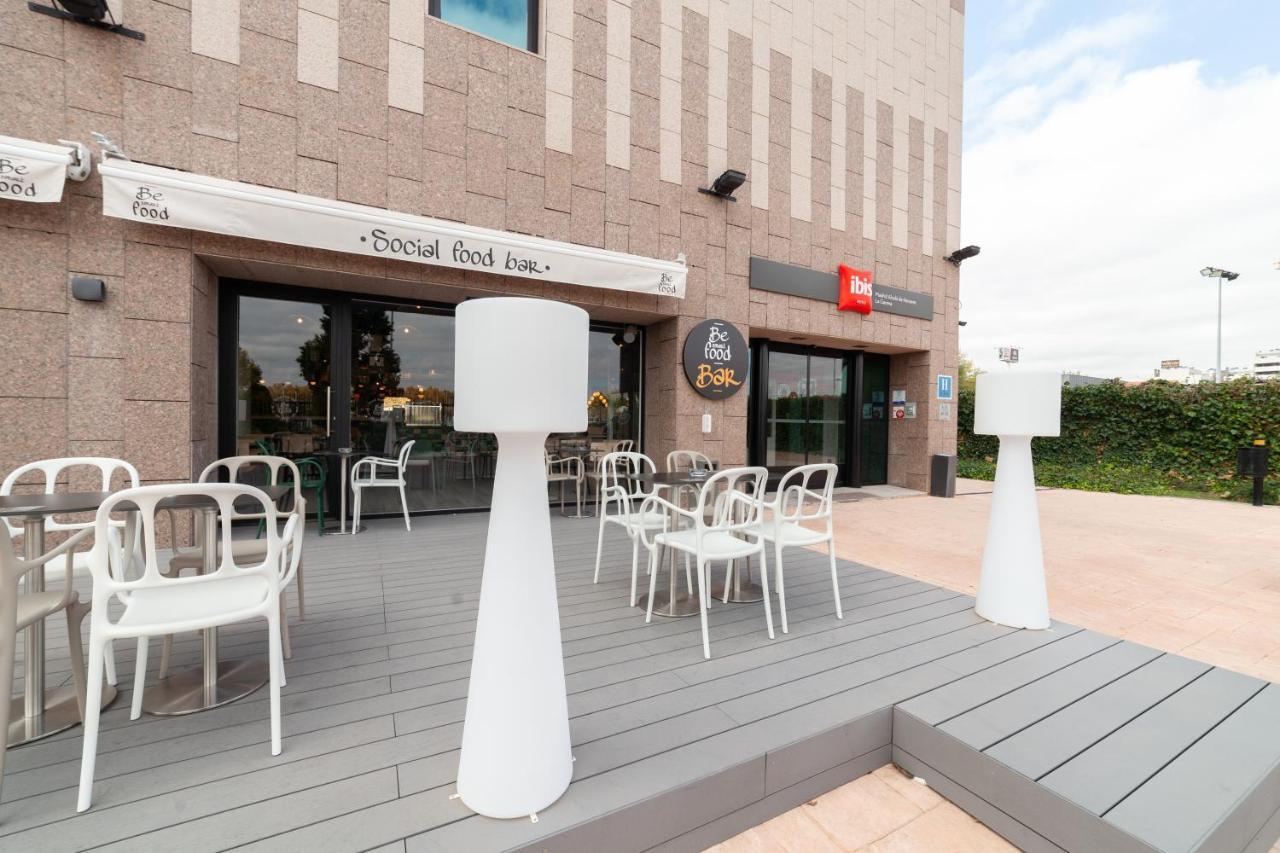 Отель Ibis Alcala De Henares La Garena Экстерьер фото