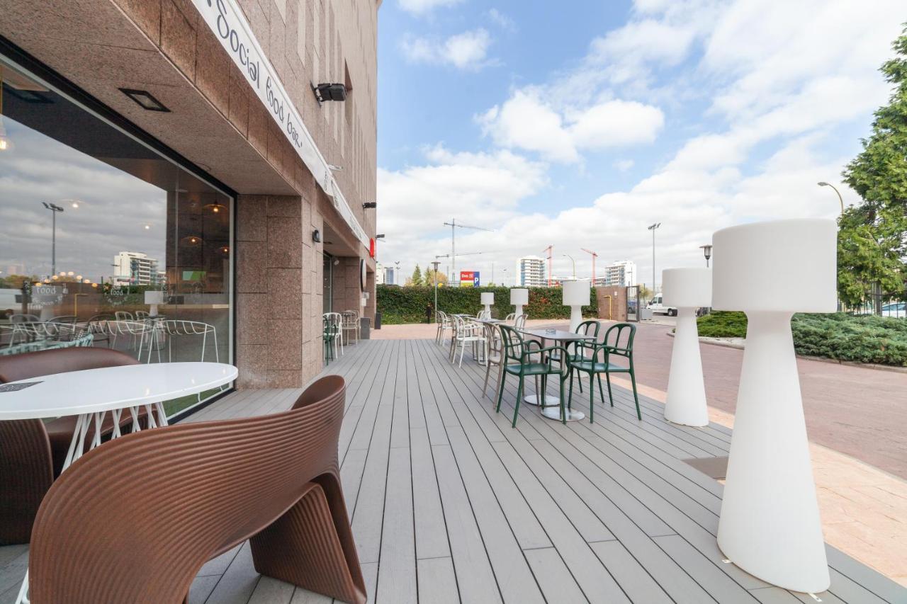 Отель Ibis Alcala De Henares La Garena Экстерьер фото