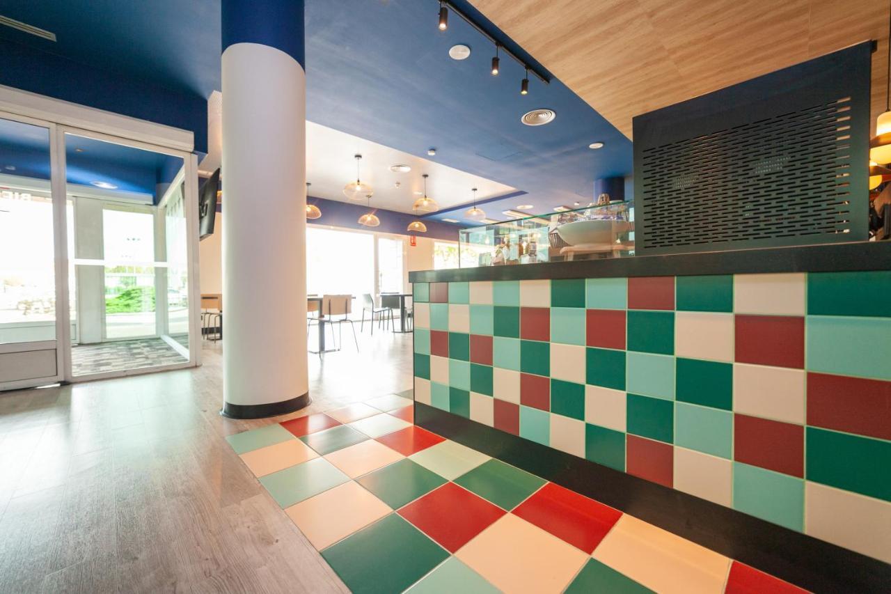 Отель Ibis Alcala De Henares La Garena Экстерьер фото