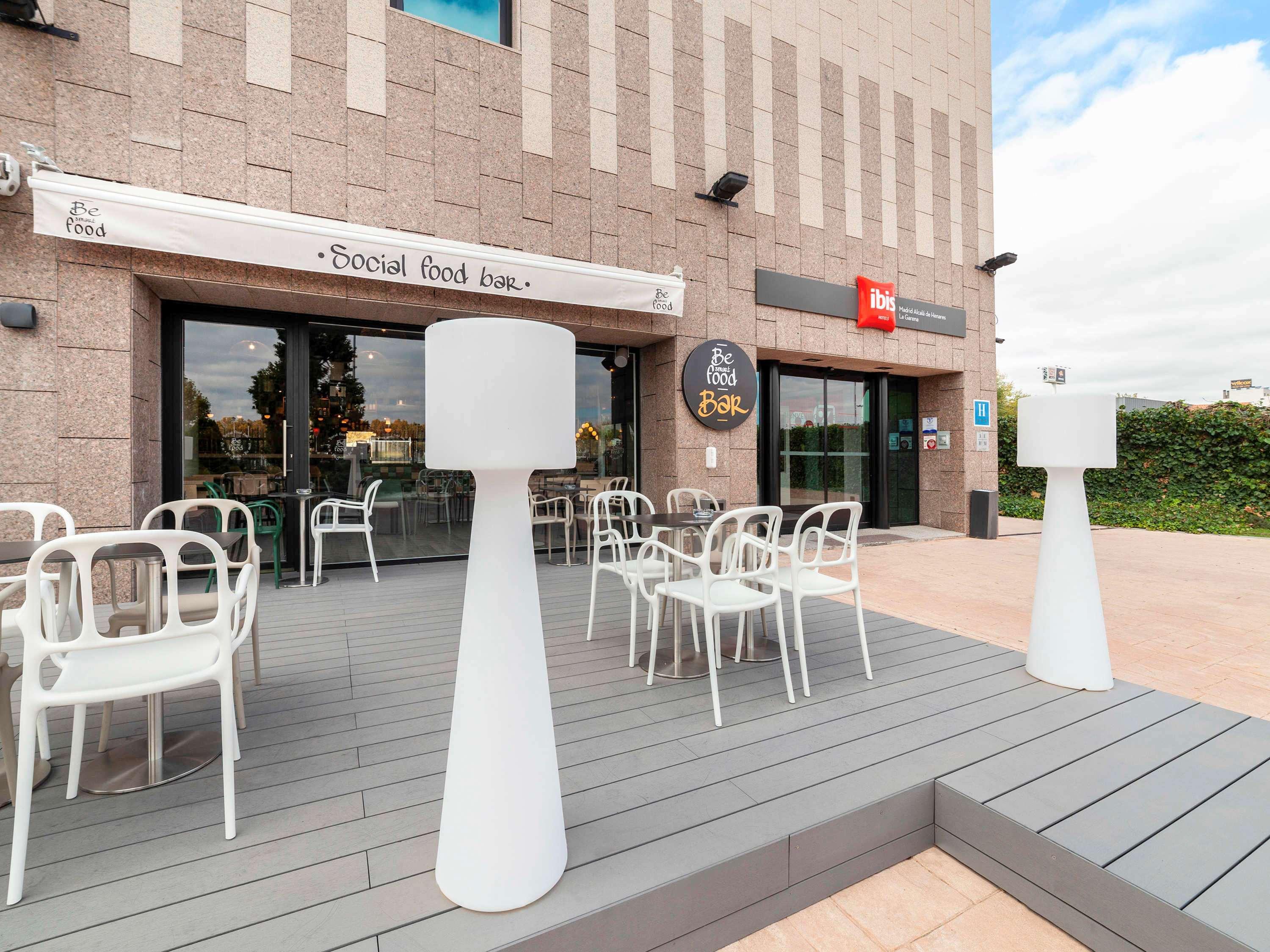 Отель Ibis Alcala De Henares La Garena Экстерьер фото