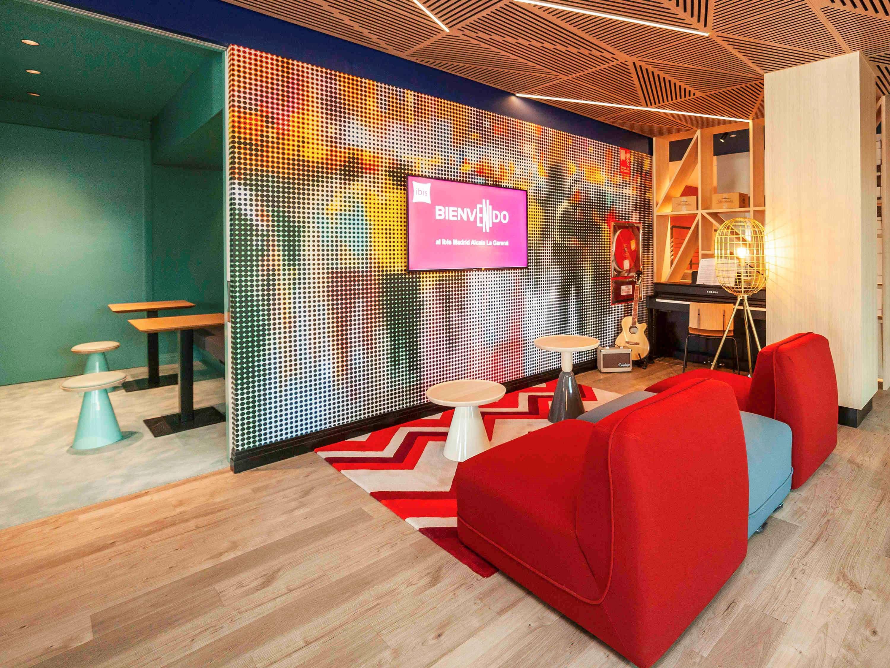 Отель Ibis Alcala De Henares La Garena Экстерьер фото